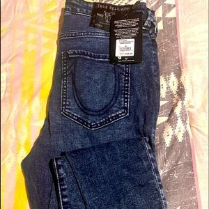 True Religion Jennie Curvy Mid Rise skinny W32 never worn.
